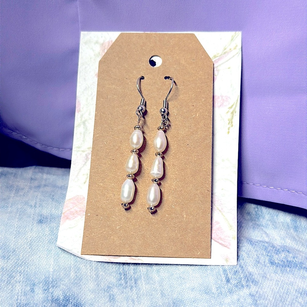 New Lovely Authentic Freshwater Pearls Polished Silver White Rice Pearls Earring